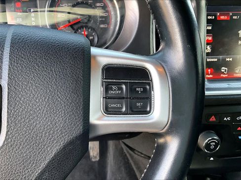 Used 2014 Dodge Charger R/T image 25