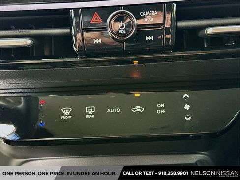 New 2025 Nissan Kicks SR image 15