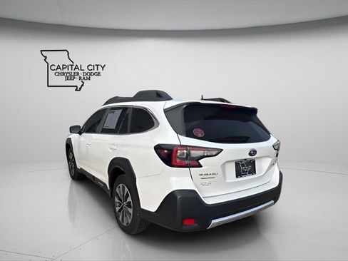 Used 2023 Subaru Outback Limited image 5