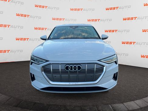 Used 2020 Audi e-tron Premium Plus image 8