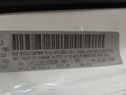 Used 2020 Jeep Cherokee Limited FWD image 33