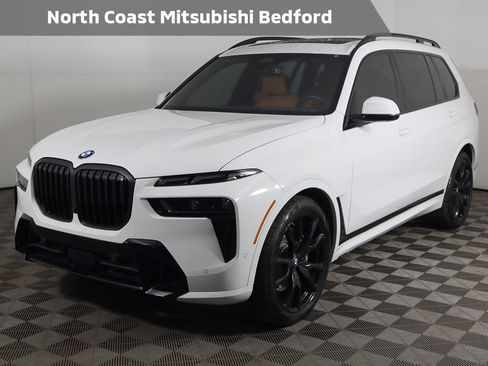 Used 2024 BMW X7 xDrive40i w/ M Sport Package image 1