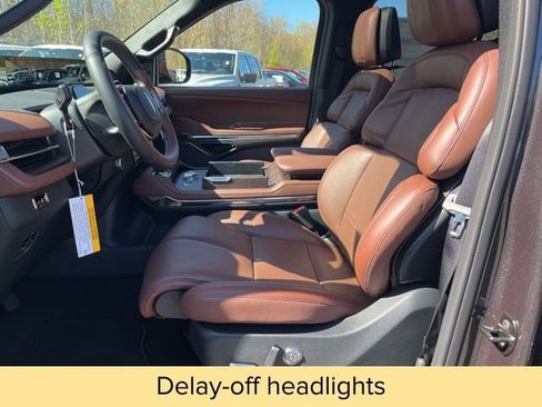 New 2026 Lincoln Navigator L Reserve AWD/4WD image 19