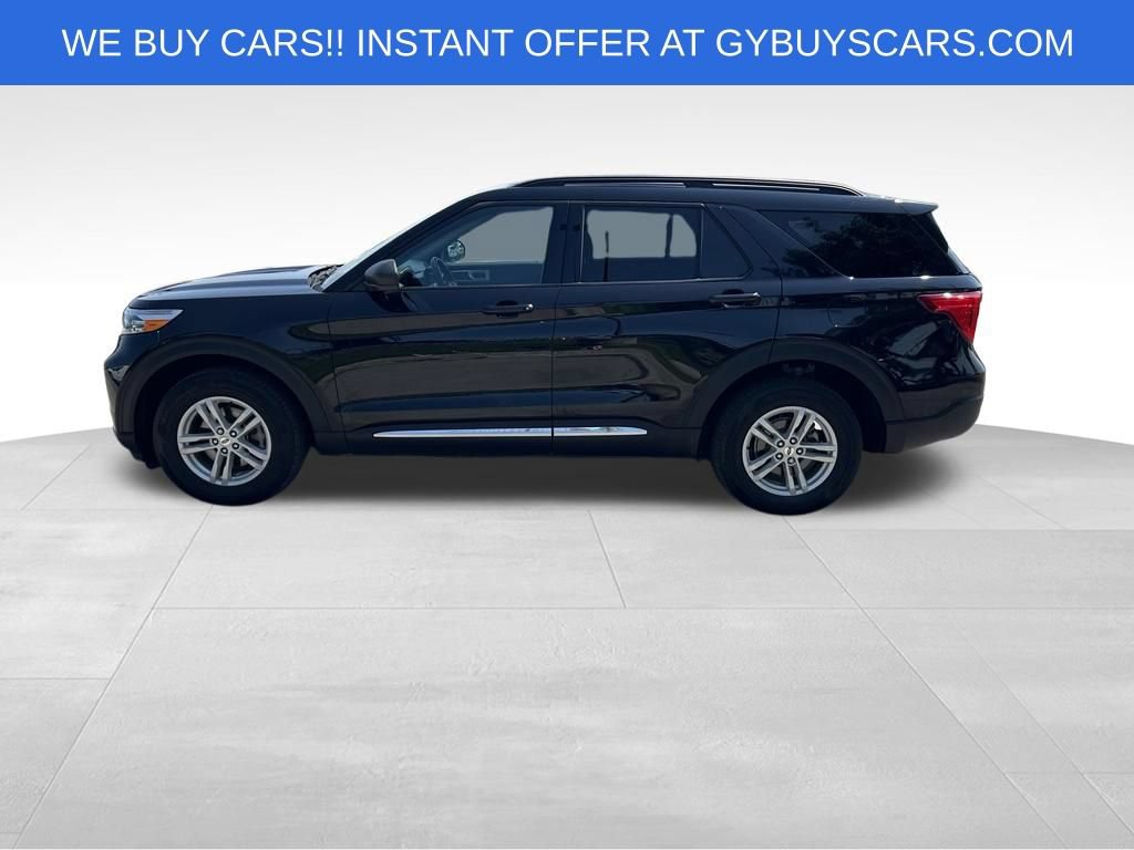 Used 2024 Ford Explorer XLT AWD/4WD image 3