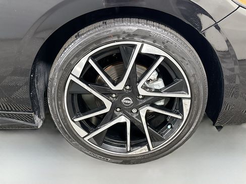 Used 2024 Nissan Sentra SR FWD image 32