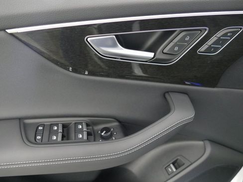 New 2026 Audi Q8 Premium Plus image 11