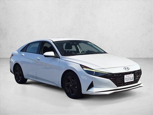 Used 2023 Hyundai Elantra SEL w/ Cargo Package FWD image 3