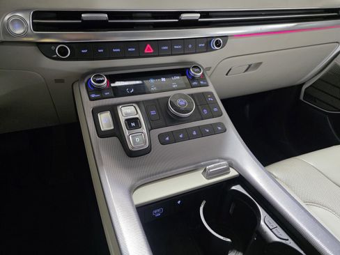 Used 2024 Hyundai Palisade Calligraphy image 19