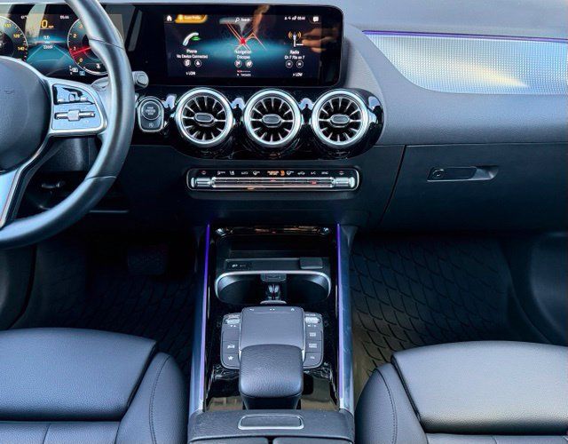 Used 2022 Mercedes-Benz GLA 250 4MATIC image 13