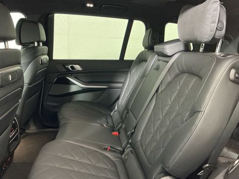 Certified 2025 BMW X7 xDrive40i w/ M Sport Package AWD/4WD image 26