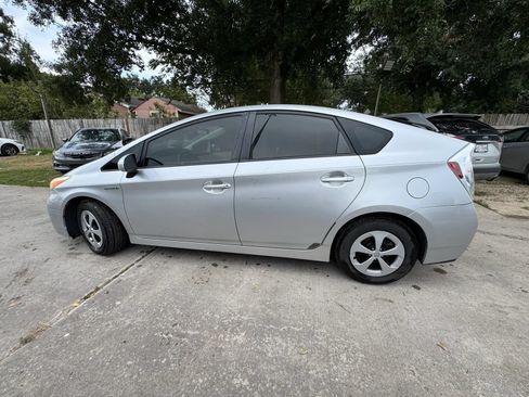 Used 2013 Toyota Prius Two FWD image 9