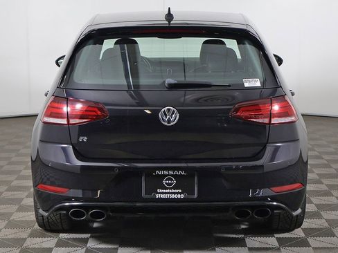 Used 2018 Volkswagen Golf R 4-Door image 12