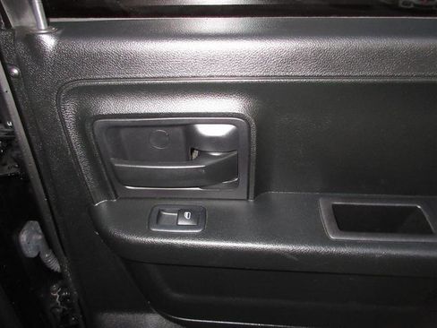 Used 2018 RAM 1500 Express w/ Express Value Package image 22