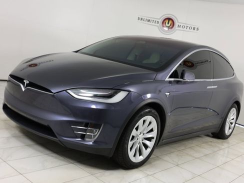 Used 2017 Tesla Model X 75D image 4