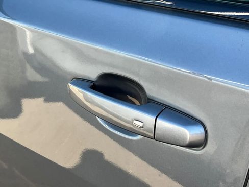 Used 2020 Chevrolet Traverse RS image 7