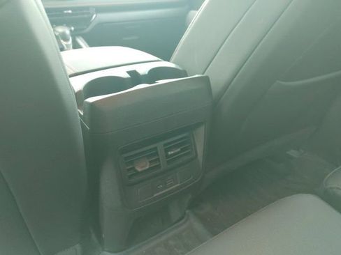 Used 2024 Chevrolet Colorado Z71 w/ Z71 Convenience Package 2 image 18