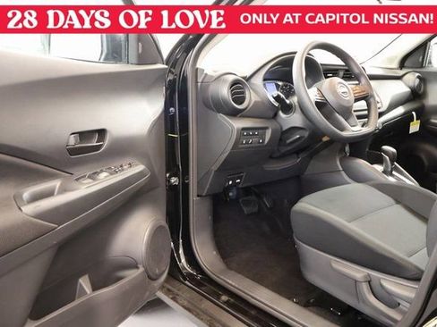 New 2025 Nissan Kicks Play S image 9