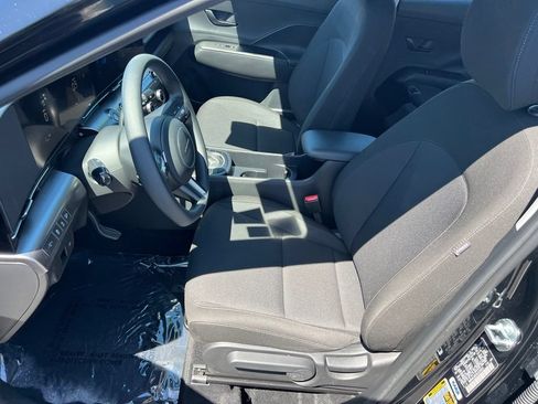 Certified 2025 Hyundai Kona SE AWD/4WD image 13