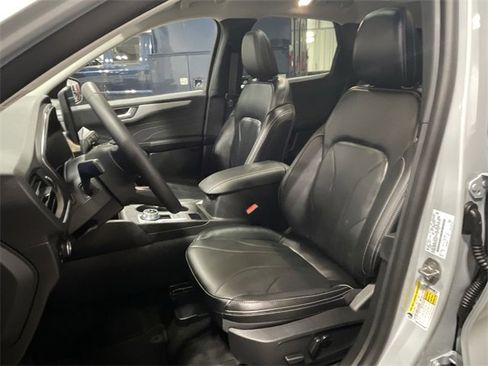 Used 2025 Ford Escape SE w/ PHEV Premium Package image 17