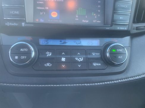 Used 2018 Toyota RAV4 XLE image 21