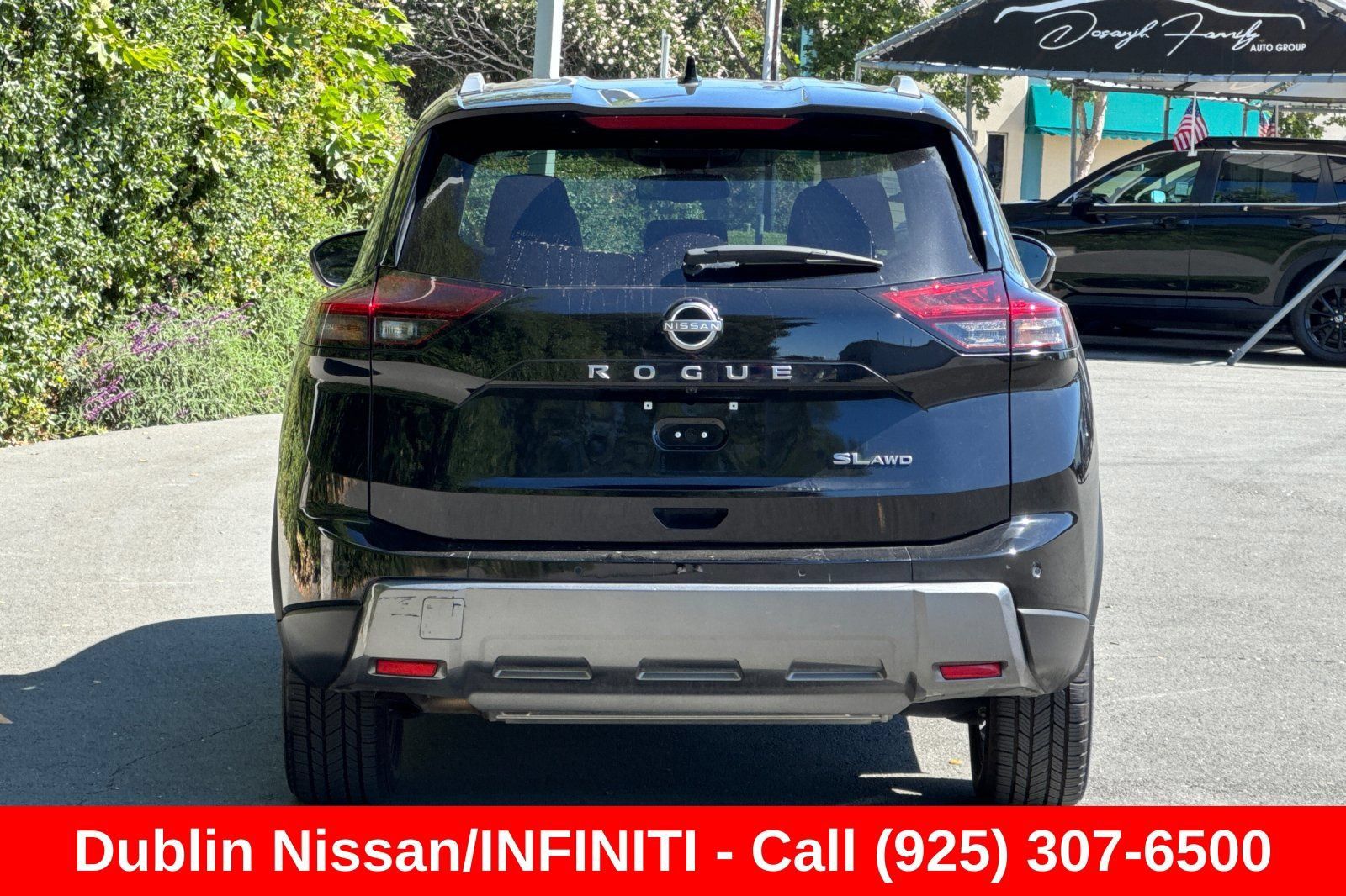 Used 2024 Nissan Rogue SL AWD/4WD image 5