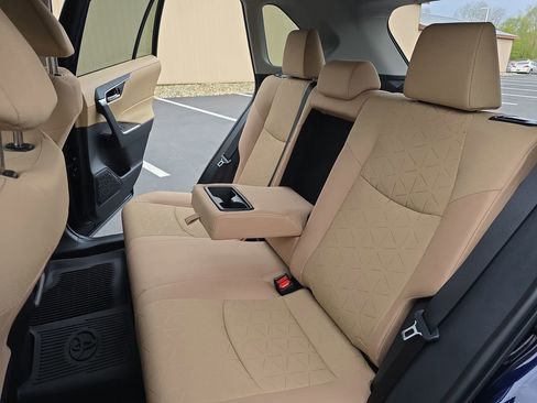 Used 2025 Toyota RAV4 XLE w/ Convenience Package FWD image 16