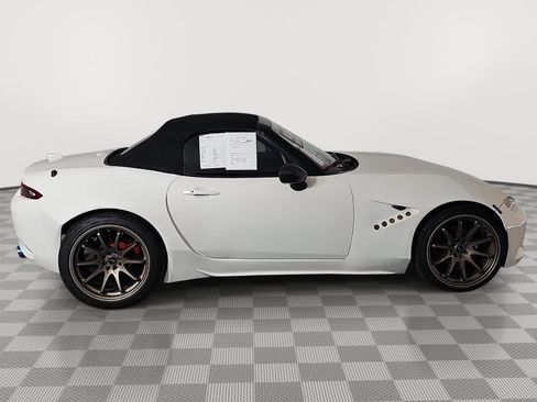 Used 2018 MAZDA MX-5 Miata Grand Touring RWD image 9