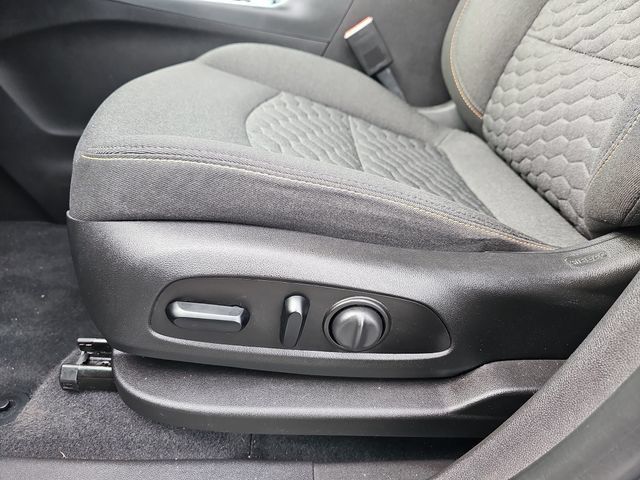 Used 2021 Chevrolet Equinox LT FWD image 19