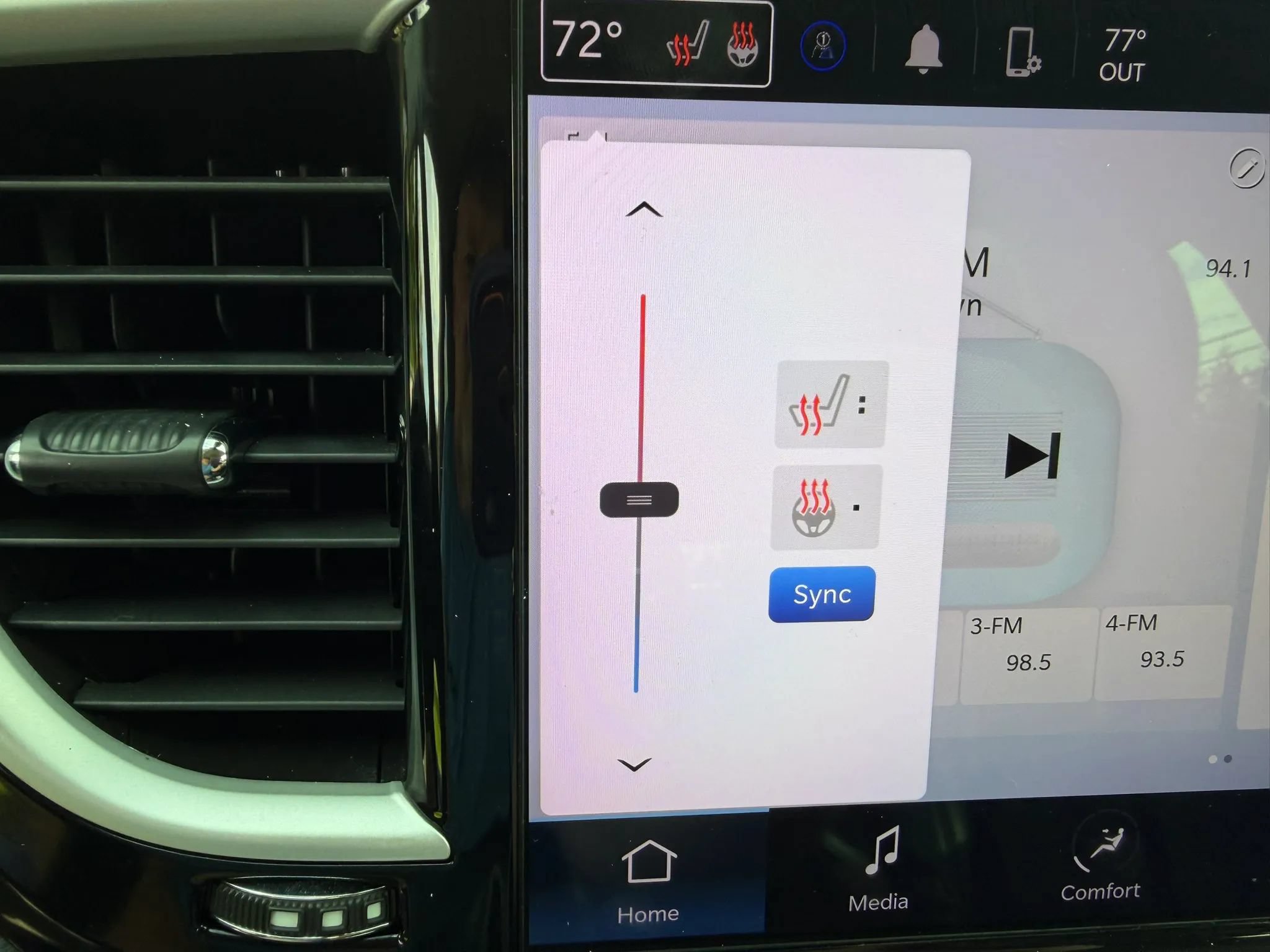 Used 2023 Chrysler Pacifica Touring-L FWD image 25