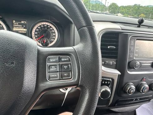 Used 2019 RAM 1500 Classic SLT RWD image 21