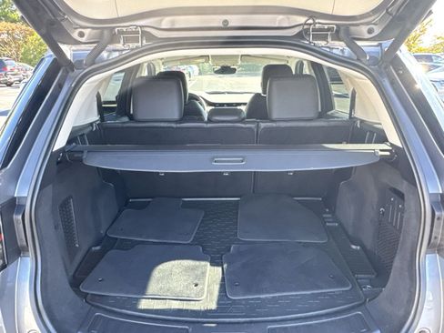 Used 2023 Land Rover Discovery Sport SE image 28