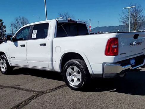 Used 2025 RAM 1500 Big Horn AWD/4WD image 6