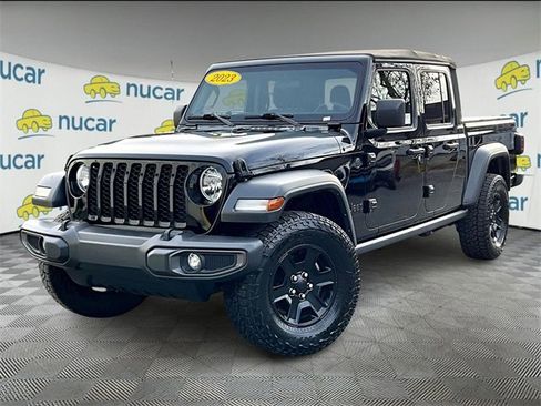 Used 2023 Jeep Gladiator Sport image 12