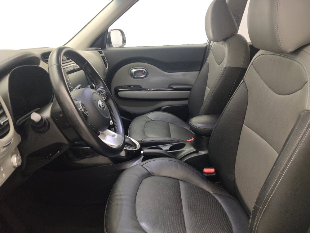 Used 2018 Kia Soul + w/ Primo Package FWD image 17
