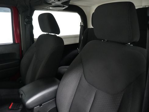 Used 2013 Jeep Wrangler Sport image 10