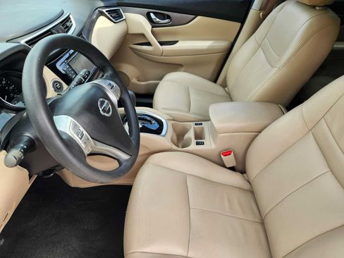 Used 2016 Nissan Rogue SV w/ SV Premium Package FWD image 13