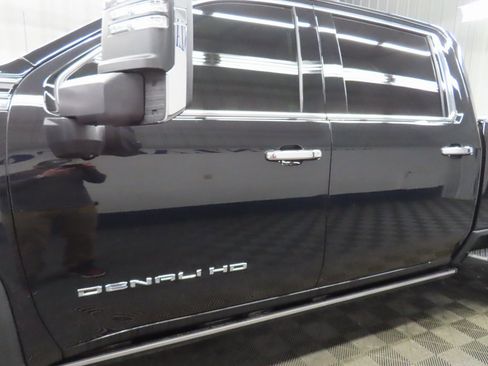Used 2021 GMC Sierra 2500 Denali w/ Denali Black Diamond Edition image 53