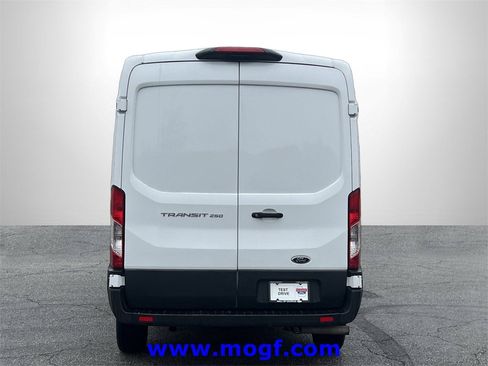 Used 2025 Ford Transit 250 148 Medium Roof image 26