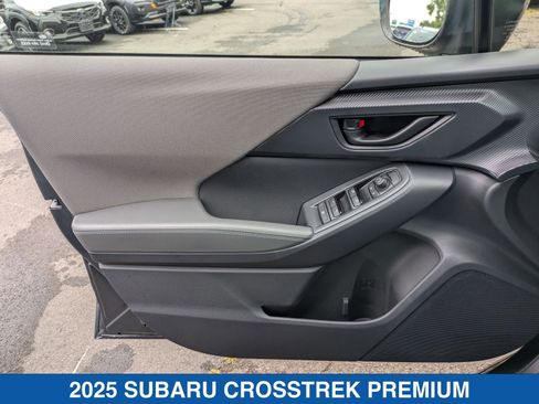 Certified 2025 Subaru Crosstrek 2.0i Premium image 12