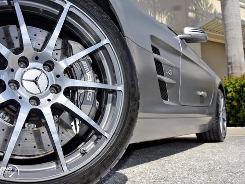 Used 2011 Mercedes-Benz SLS AMG Coupe image 40
