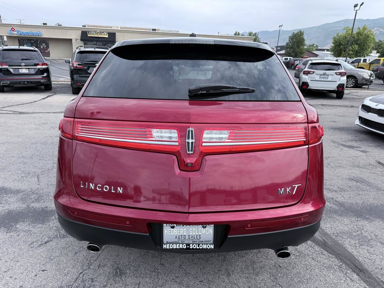 Used 2018 Lincoln MKT FWD image 4