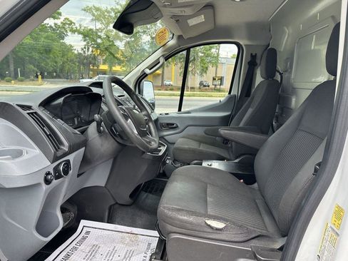 Used 2015 Ford Transit 250 130 Low Roof RWD image 7