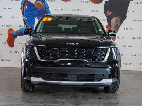 Used 2024 Kia Sorento LX image 19