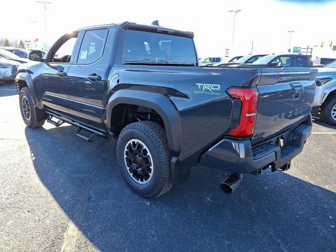 New 2026 Toyota Tacoma TRD Off-Road AWD/4WD image 5