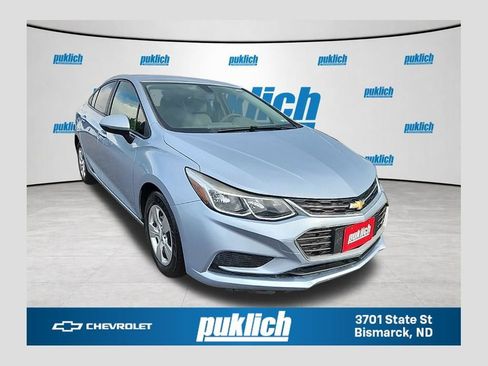 Used 2018 Chevrolet Cruze LS FWD image 1