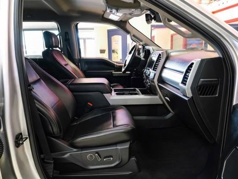 Used 2019 Ford F250 Lariat w/ Lariat Ultimate Package image 34