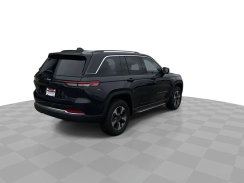 Used 2022 Jeep Grand Cherokee Limited 4xe w/ Luxury Tech Group II image 8