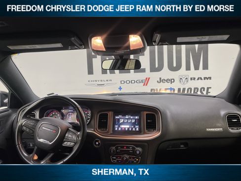 Used 2022 Dodge Charger SXT image 11