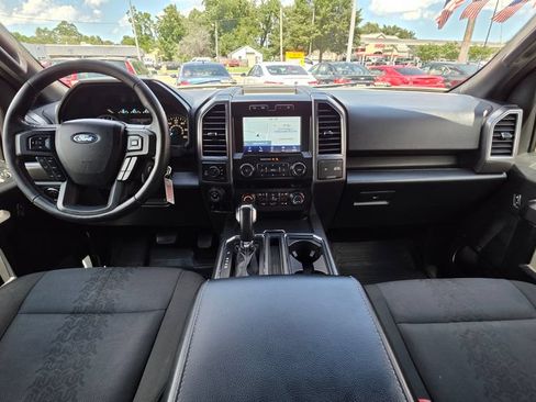 Used 2019 Ford F150 XLT w/ Equipment Group 302A Luxury AWD/4WD image 11