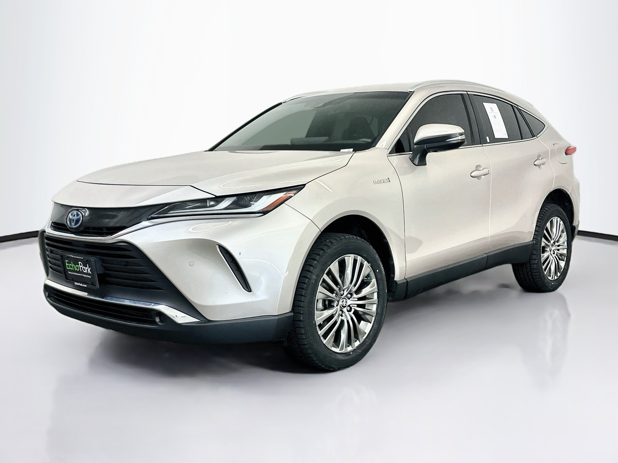 Used 2021 Toyota Venza XLE w/ Softex Package AWD/4WD image 3